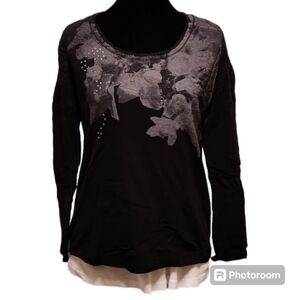 🌟Host Pick 10/31🌟 St. John's Bay - long sleeve Tee